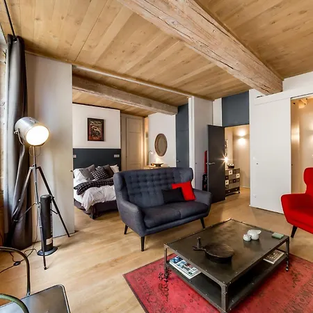 In | Le Loft Cinema شقة ليون